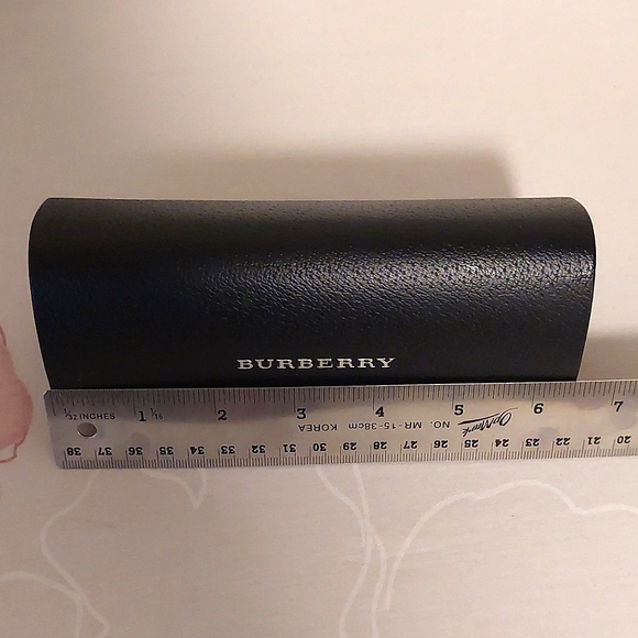 Burberry black glasses case - Picture 10 of 12